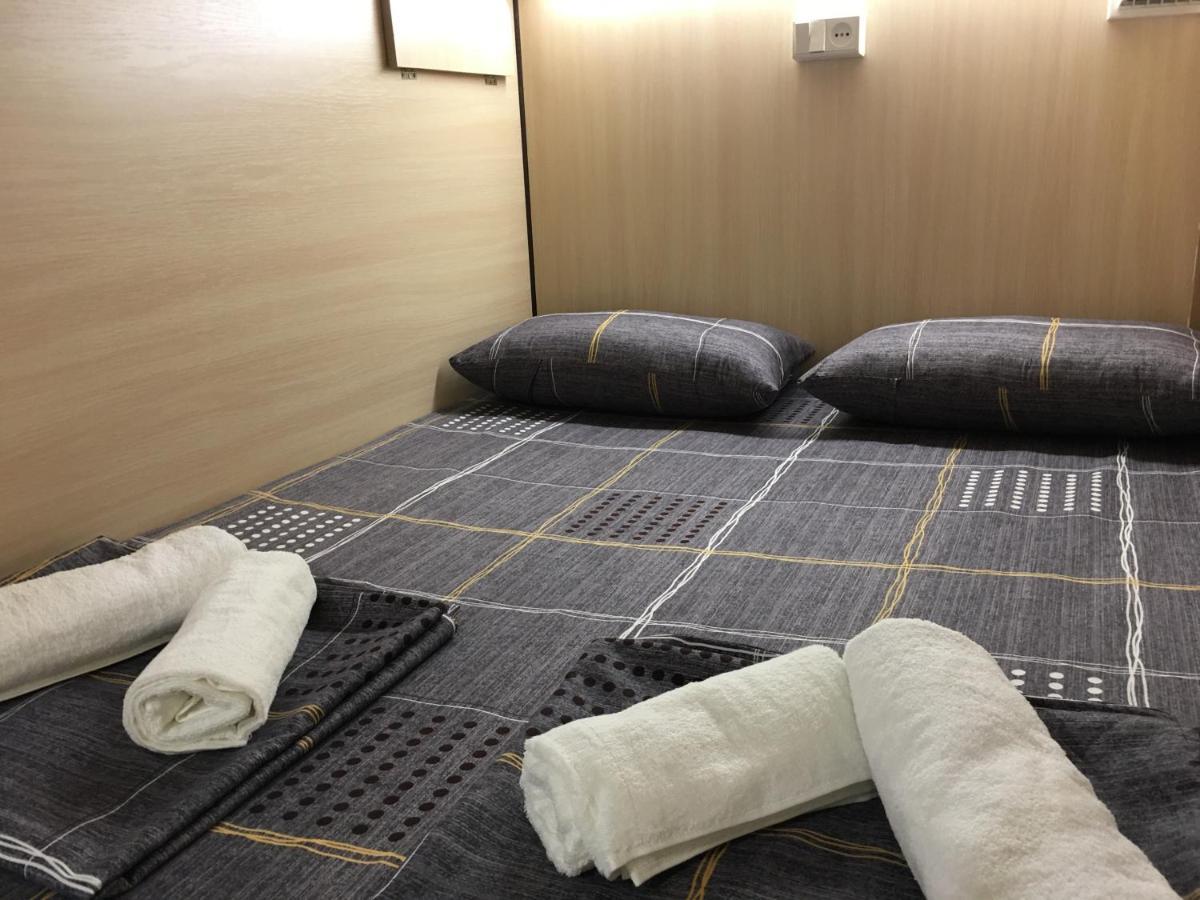 Bonvenon Capsule Hostel เยเรวาน ภายนอก รูปภาพ