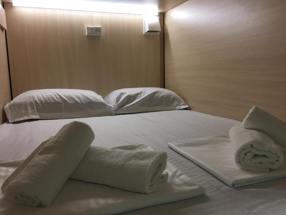 Bonvenon Capsule Hostel เยเรวาน ภายนอก รูปภาพ