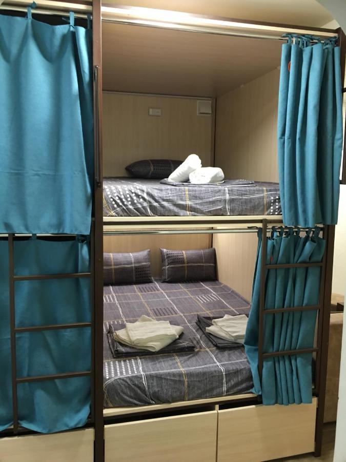 Bonvenon Capsule Hostel เยเรวาน ภายนอก รูปภาพ