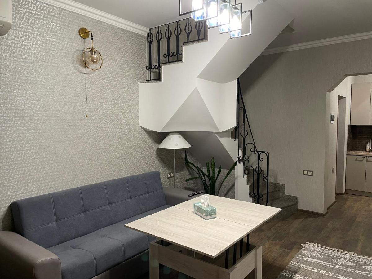 Bonvenon Capsule Hostel เยเรวาน ภายนอก รูปภาพ