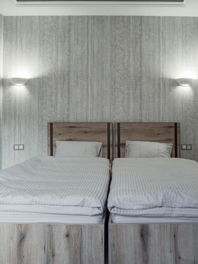 Bonvenon Capsule Hostel เยเรวาน ภายนอก รูปภาพ